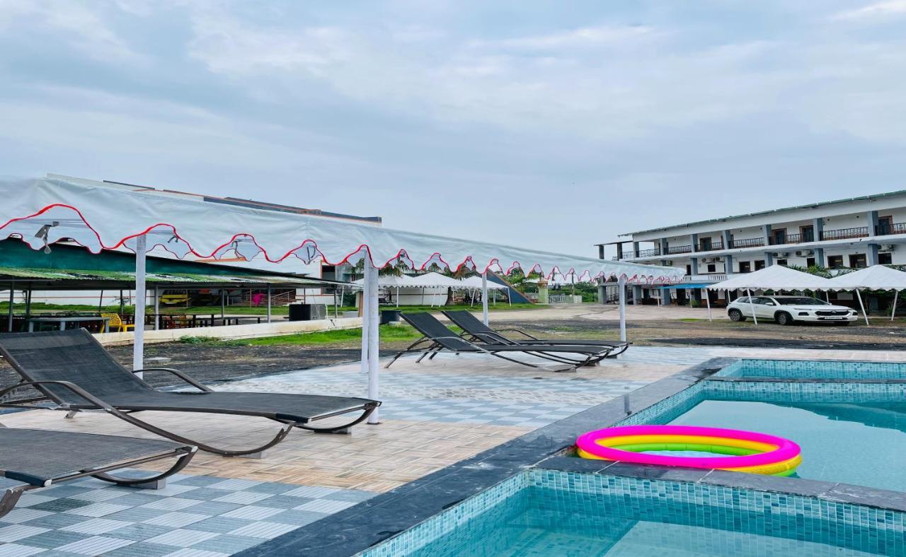 Vasant Vihar Resort Kevadia Ngoại thất bức ảnh