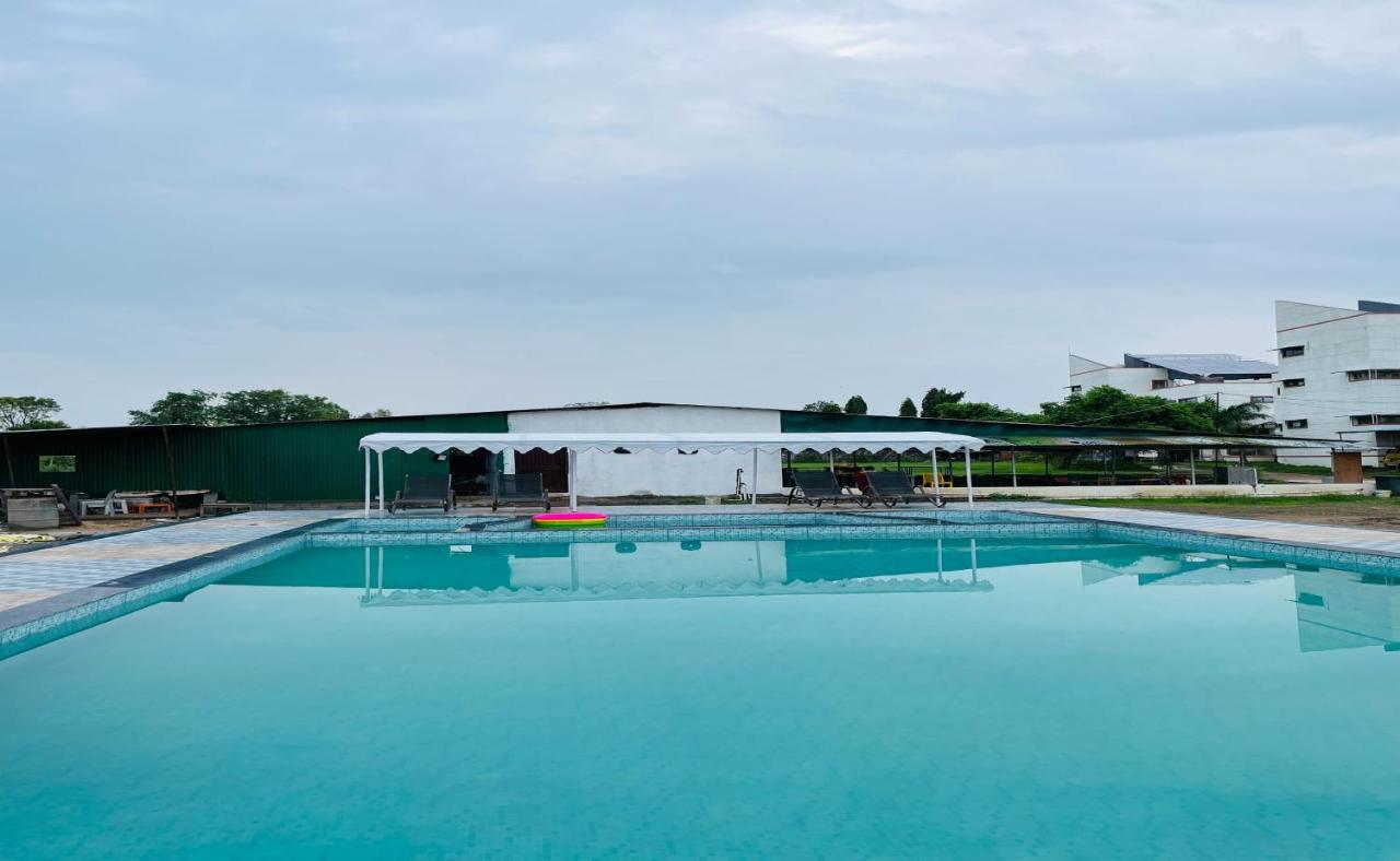 Vasant Vihar Resort Kevadia Ngoại thất bức ảnh