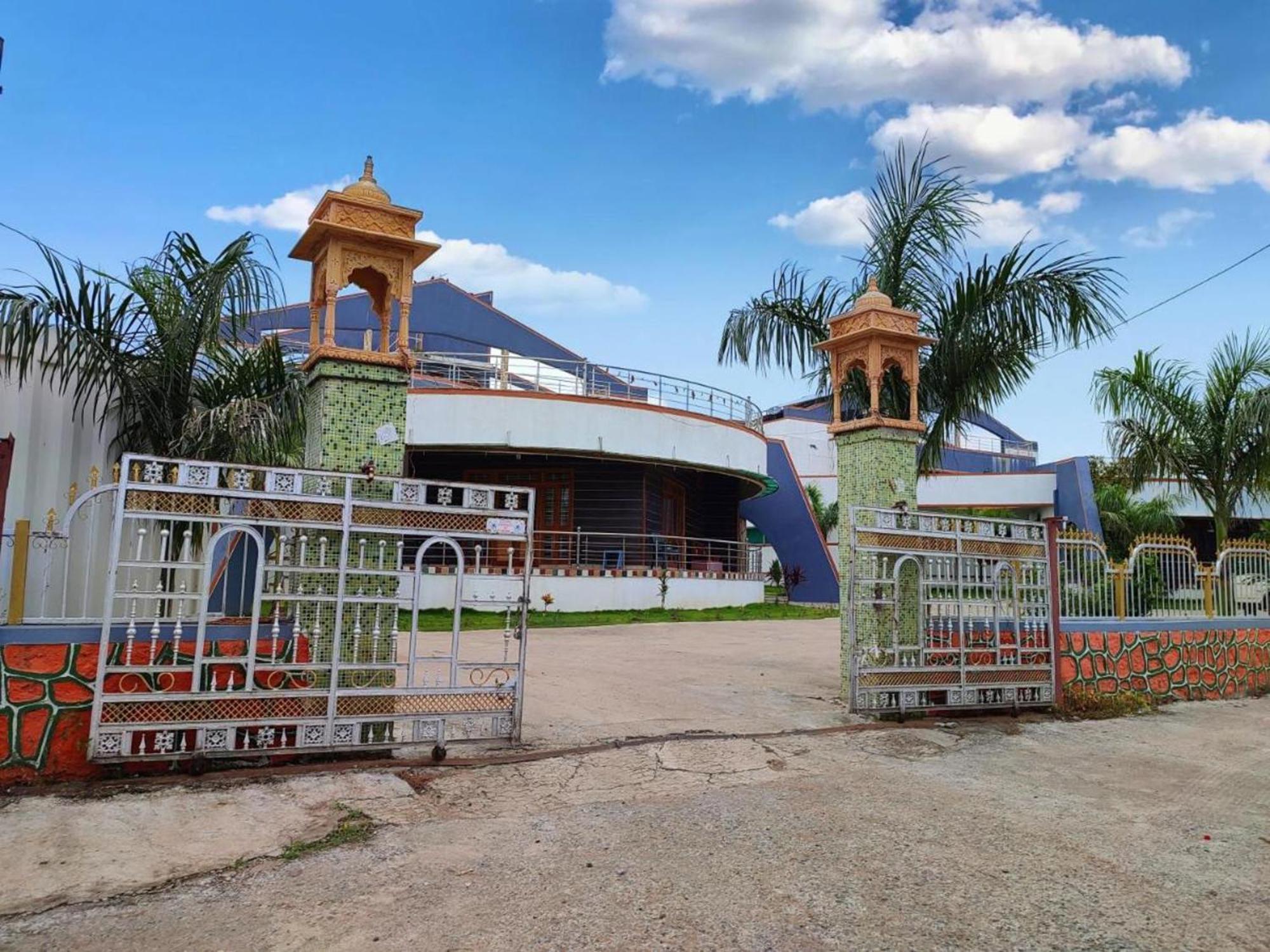 Vasant Vihar Resort Kevadia Ngoại thất bức ảnh