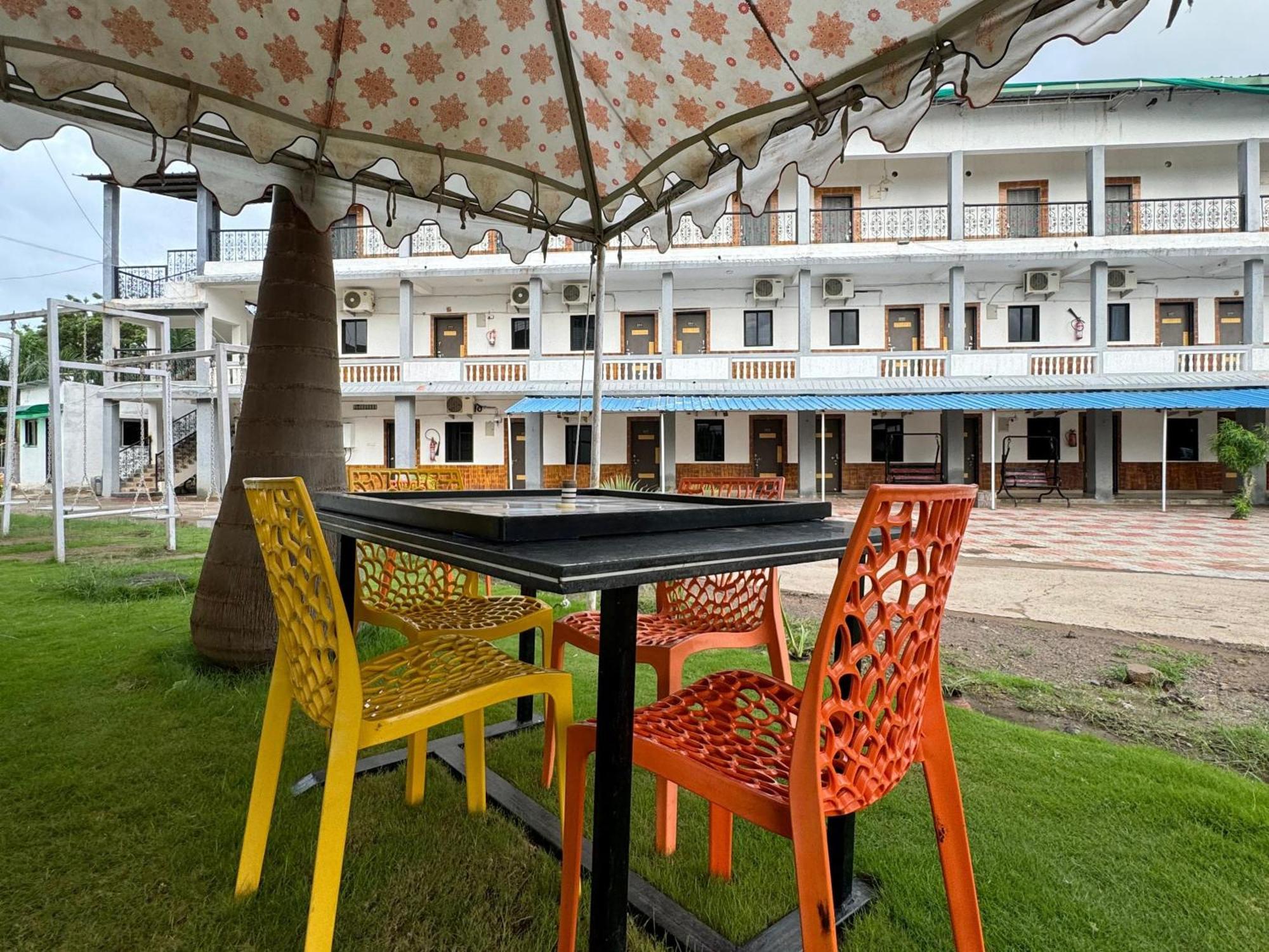 Vasant Vihar Resort Kevadia Ngoại thất bức ảnh