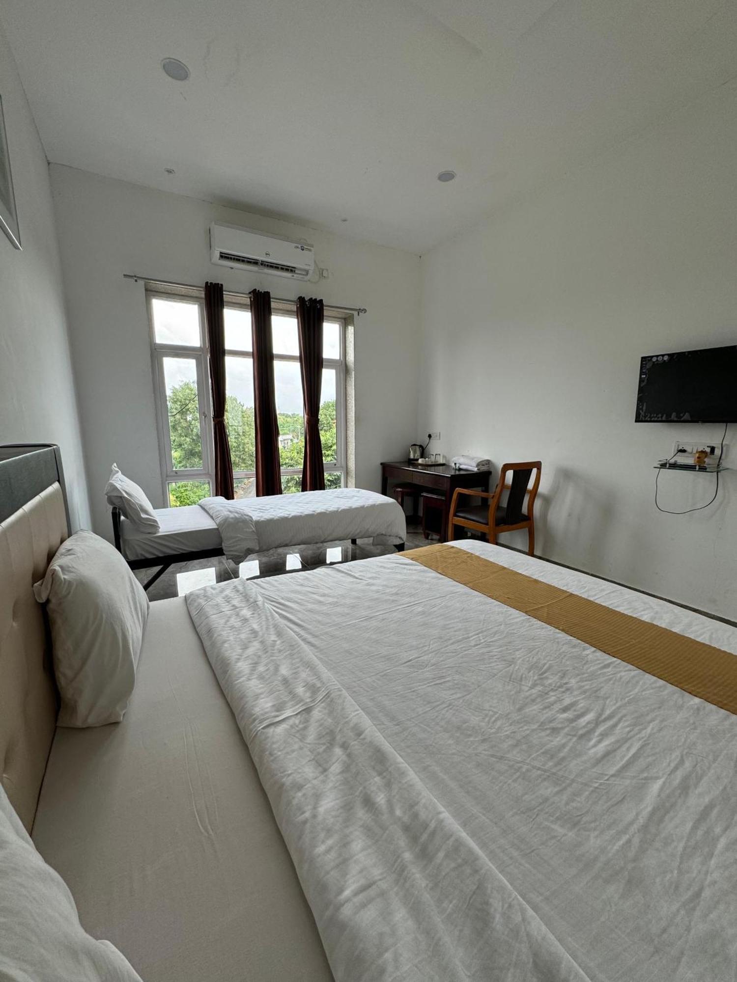 Vasant Vihar Resort Kevadia Ngoại thất bức ảnh